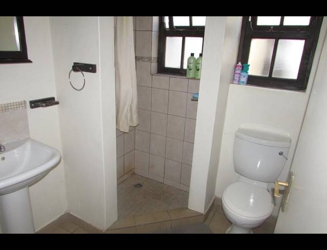 2 BEDROOM HOUSE FOR SALE IN WHITE RIVER EXT 46